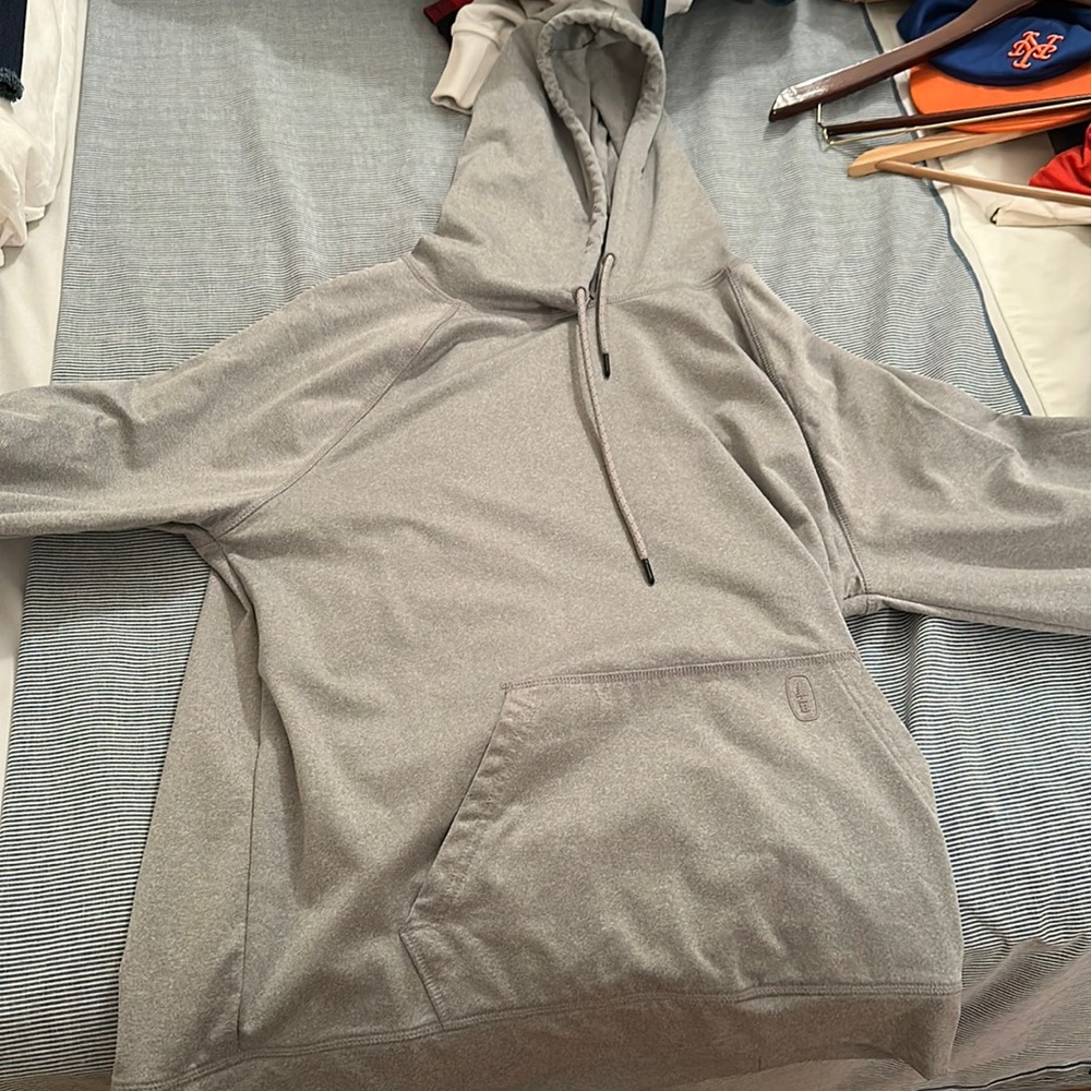 Bass Outdoor Gray Sweatshirt